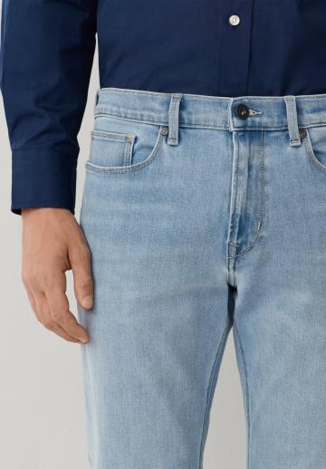 Узкие джинсы