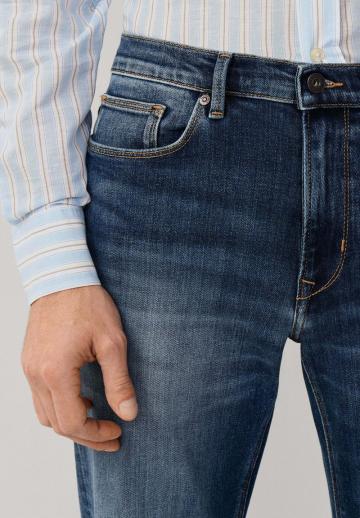 Прямые джинсы