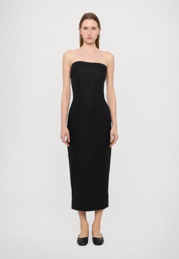 Платье без бретелек