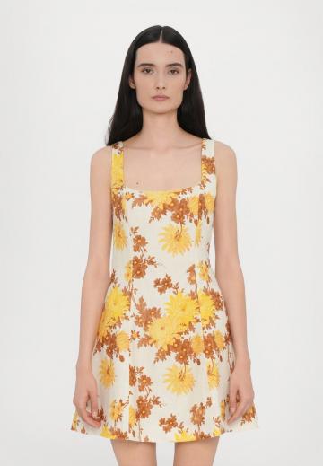 Короткое платье