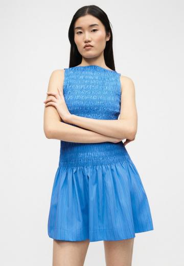 Короткое платье