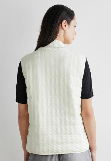 Пуховой жилет