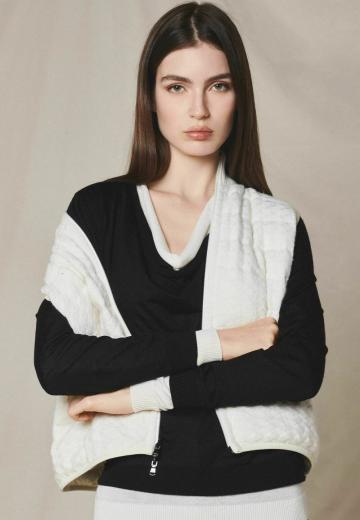 Пуховой жилет