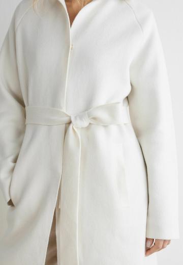 Короткое пальто