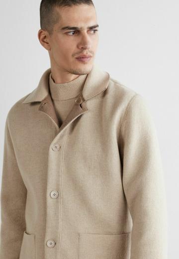 Короткое пальто