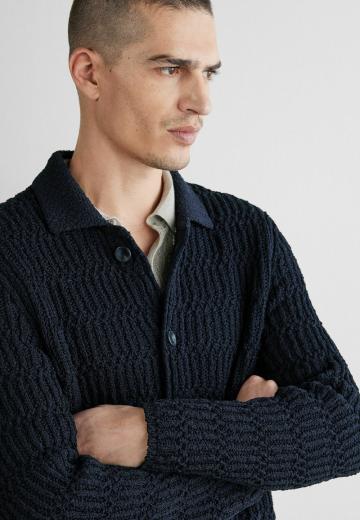 Вязаная кофта