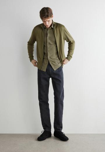 Вязаная кофта