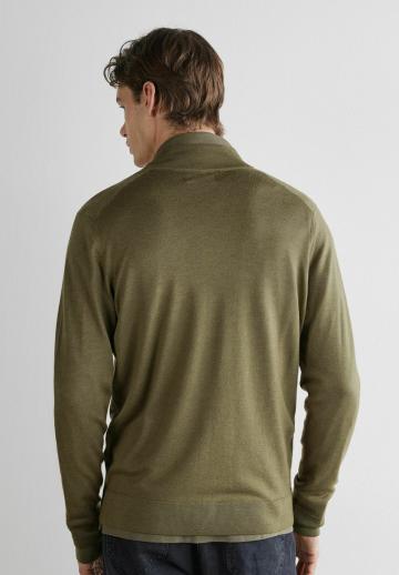 Вязаная кофта