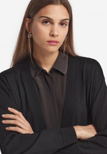 Длинный жилет