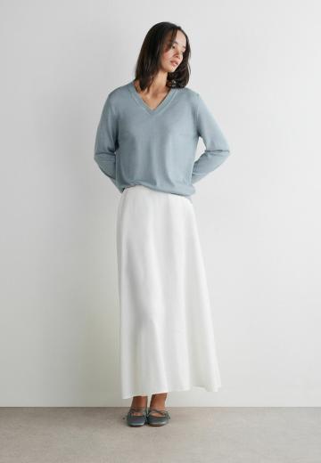 Пуловер с вырезом V