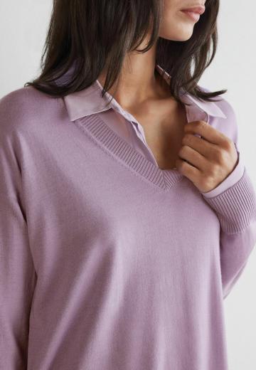 Пуловер с вырезом V