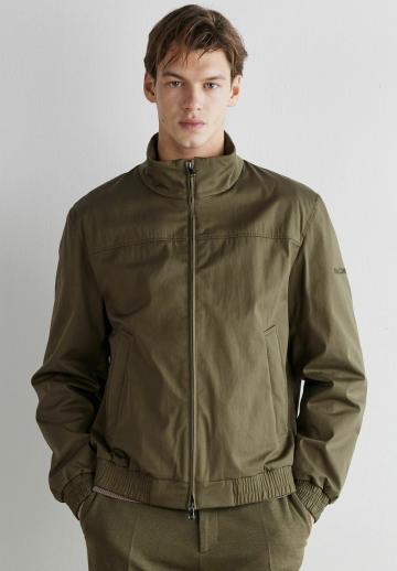 Куртка бомбер