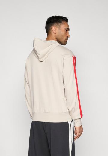 Спортивная кофта