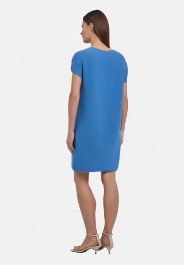 Вязаное платье