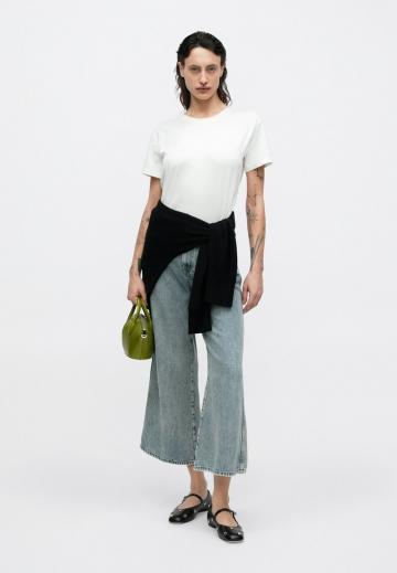 Короткие джинсы