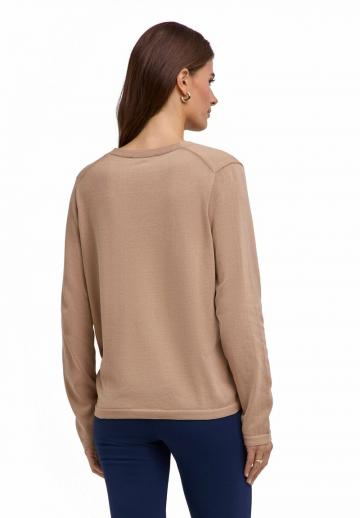 Пуловер в полоску