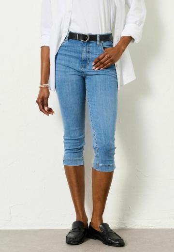 Короткие джинсы