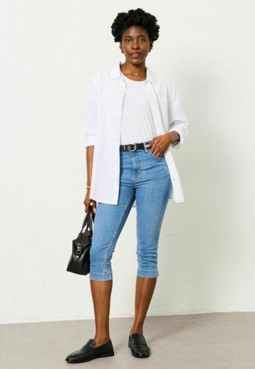 Короткие джинсы