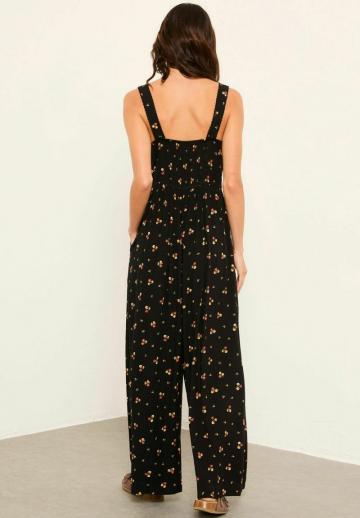 Джинсовый комбинезон