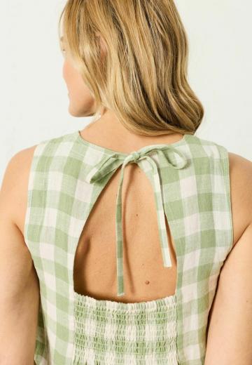 Блузка без рукавов