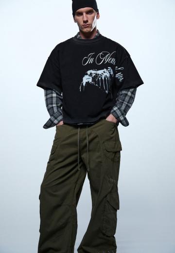 Брюки с накладными карманами