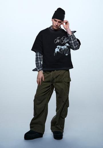 Брюки с накладными карманами