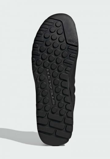 Теннисные кроссовки