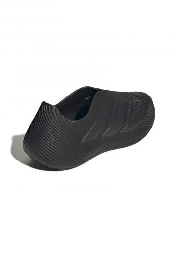 Походные кроссовки