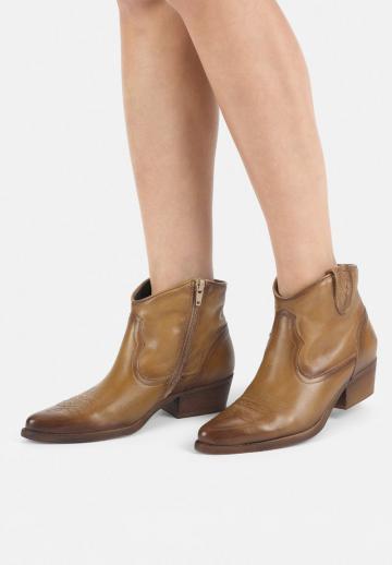 Ковбойские сапожки