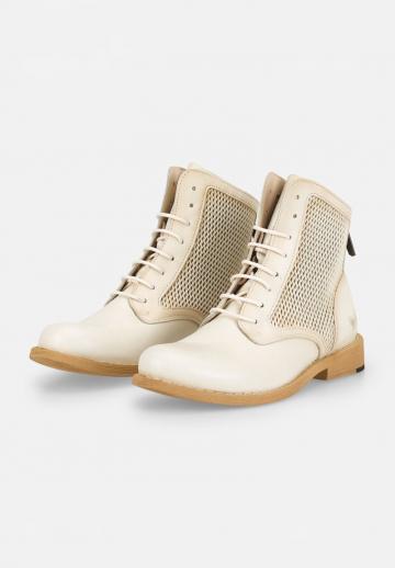 Ботинки на шнуровке