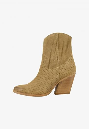 Полусапожки на высоком каблуке