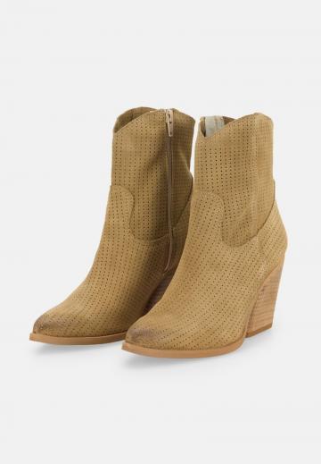 Полусапожки на высоком каблуке