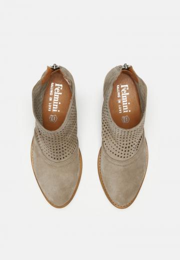 Ковбойские сапоги