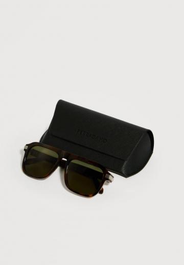 Солнечные очки