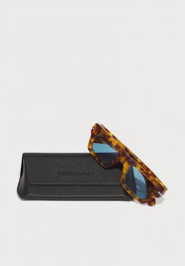 Солнечные очки