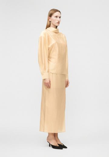 Атласная блузка