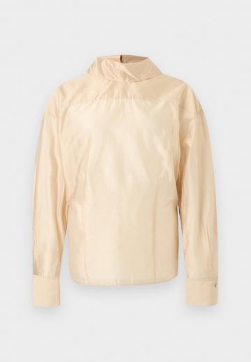 Атласная блузка