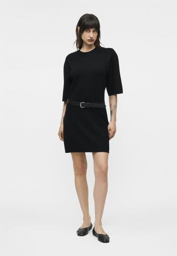 Вязаное платье