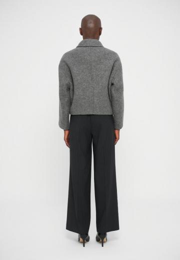 Короткая куртка