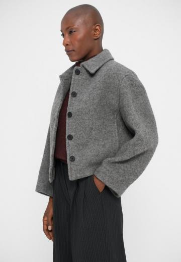 Короткая куртка