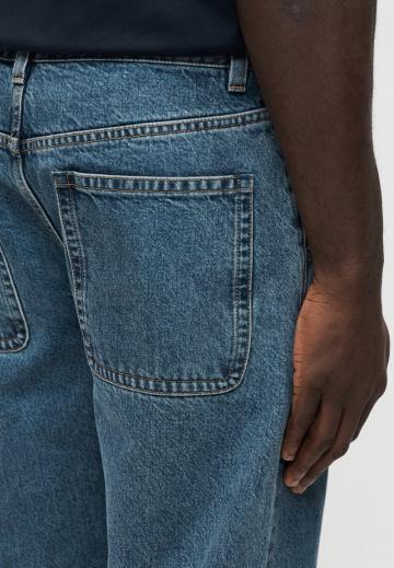 Прямые джинсы