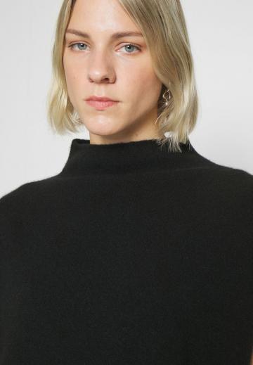 Пуловер