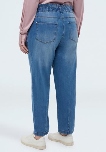 Прямые джинсы