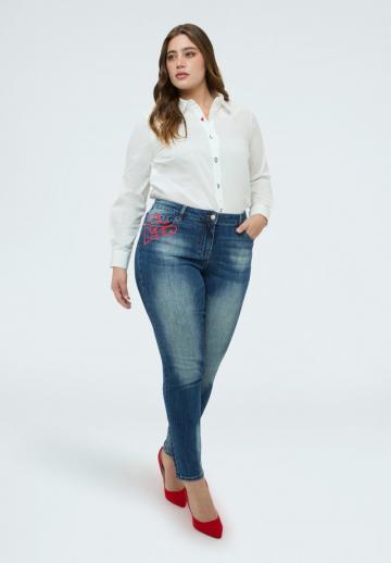 Узкие джинсы