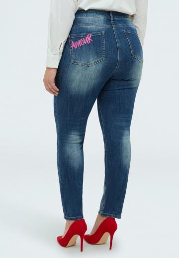Узкие джинсы