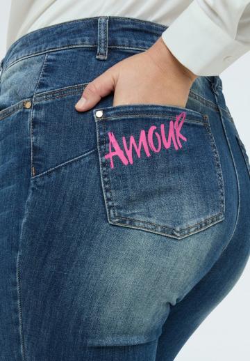 Узкие джинсы