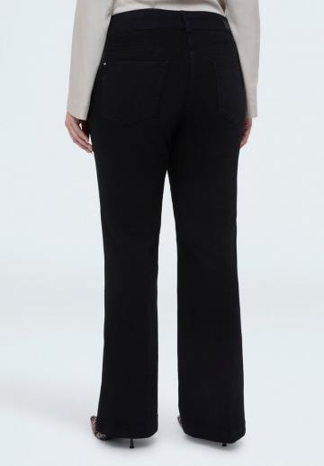 Клешеные джинсы