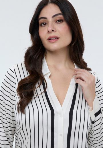 Атласная блузка