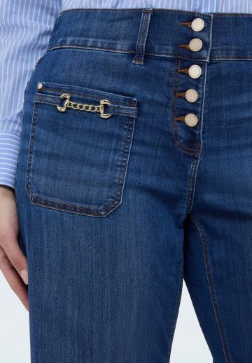 Короткие джинсы