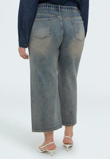 Короткие джинсы